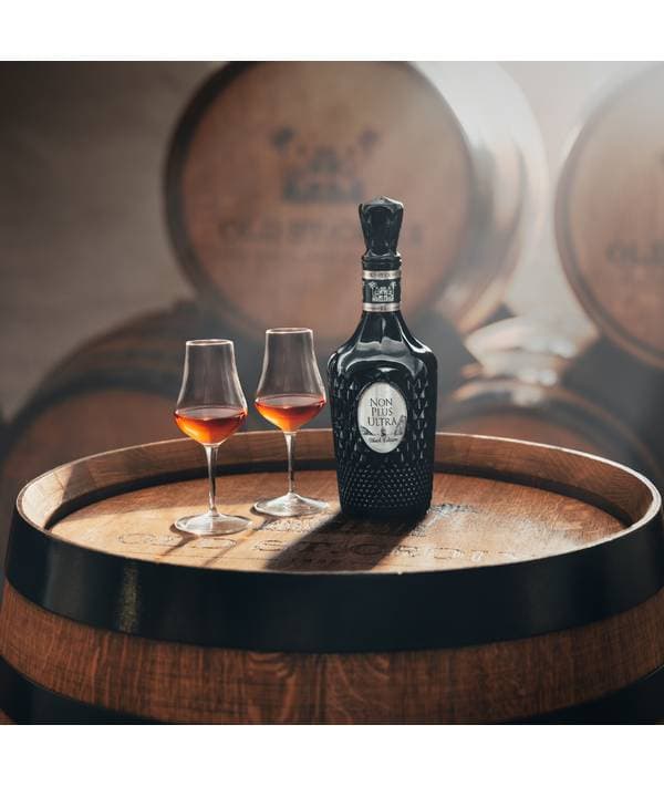 Old St. Croix Non Plus Ultra Black Edition 42,0% 0,7 l - náhled 3
